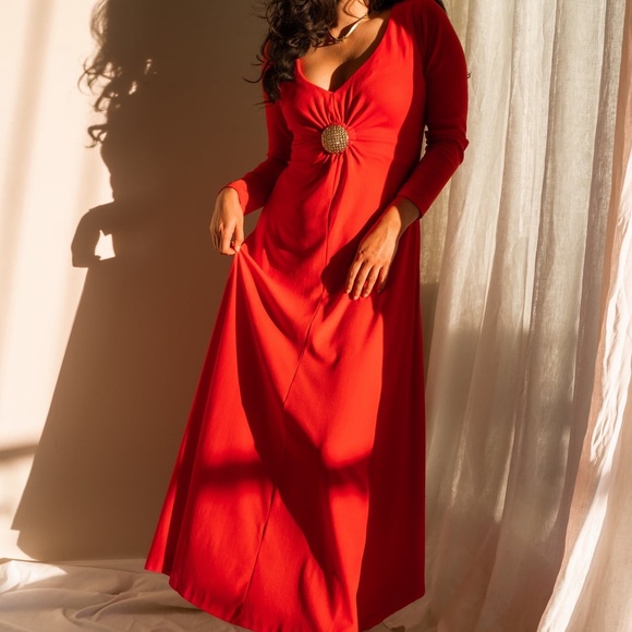 70s vintage Blood Orange Gold Medallion Gown - Picture 2 of 10